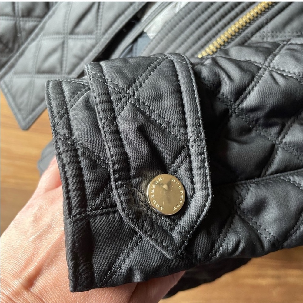 Burberry Black Quilted Hooded Jacket - Picture 7 of 15